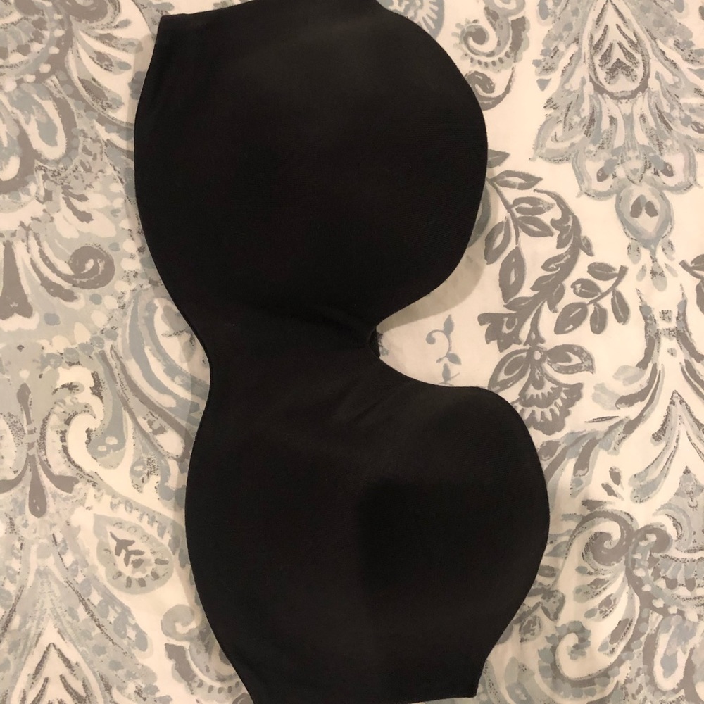 VS Black Strapless